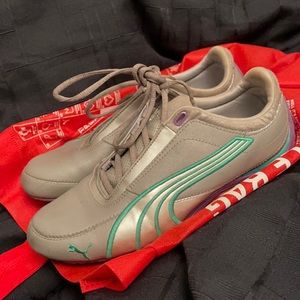 Puma Vintage Athletic Sneakers Size 8